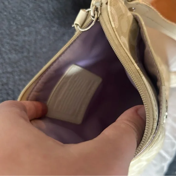 Vintage Coach Signature Stripe Crossbody Ivory Stripe Swingpack - Picture 6 of 11